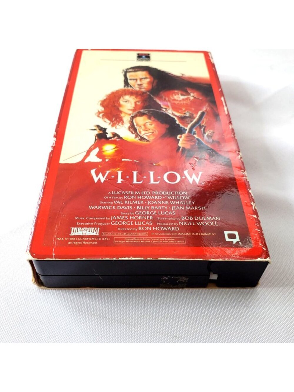 VGT Willow VHS Tape 1988 Val Kilmer, George Lucas and Ron Howard #4 - Picture 3 of 8